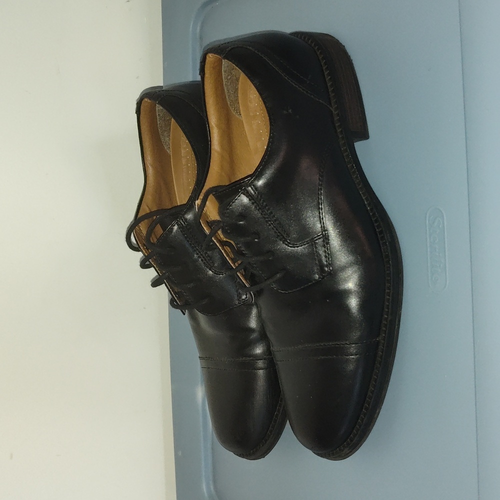 Men's Size 11, George, black dress shoes
